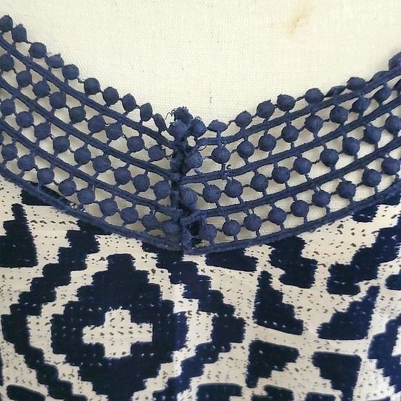 Zoe & Rose Boho Navy & White Lace Flowy Summer Festival Silky Shift Mini Dress - Picture 4 of 13